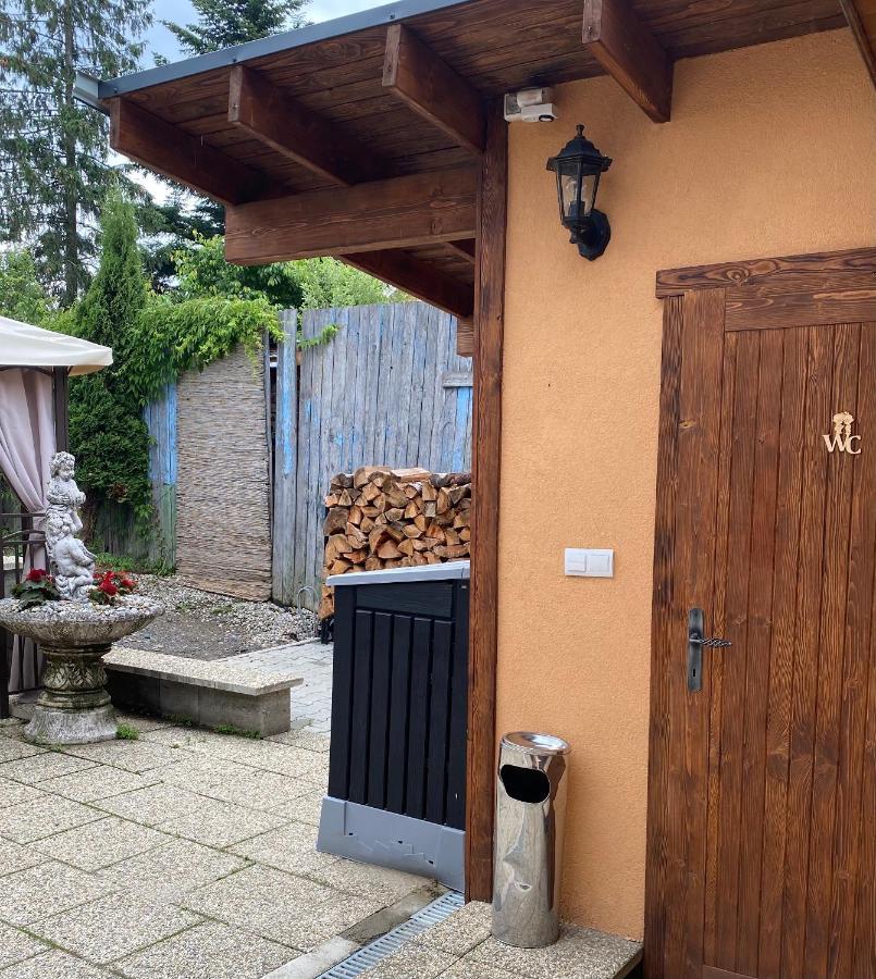 Penzion Vila Petra Bed&Breakfast Velky Slavkov Exterior photo